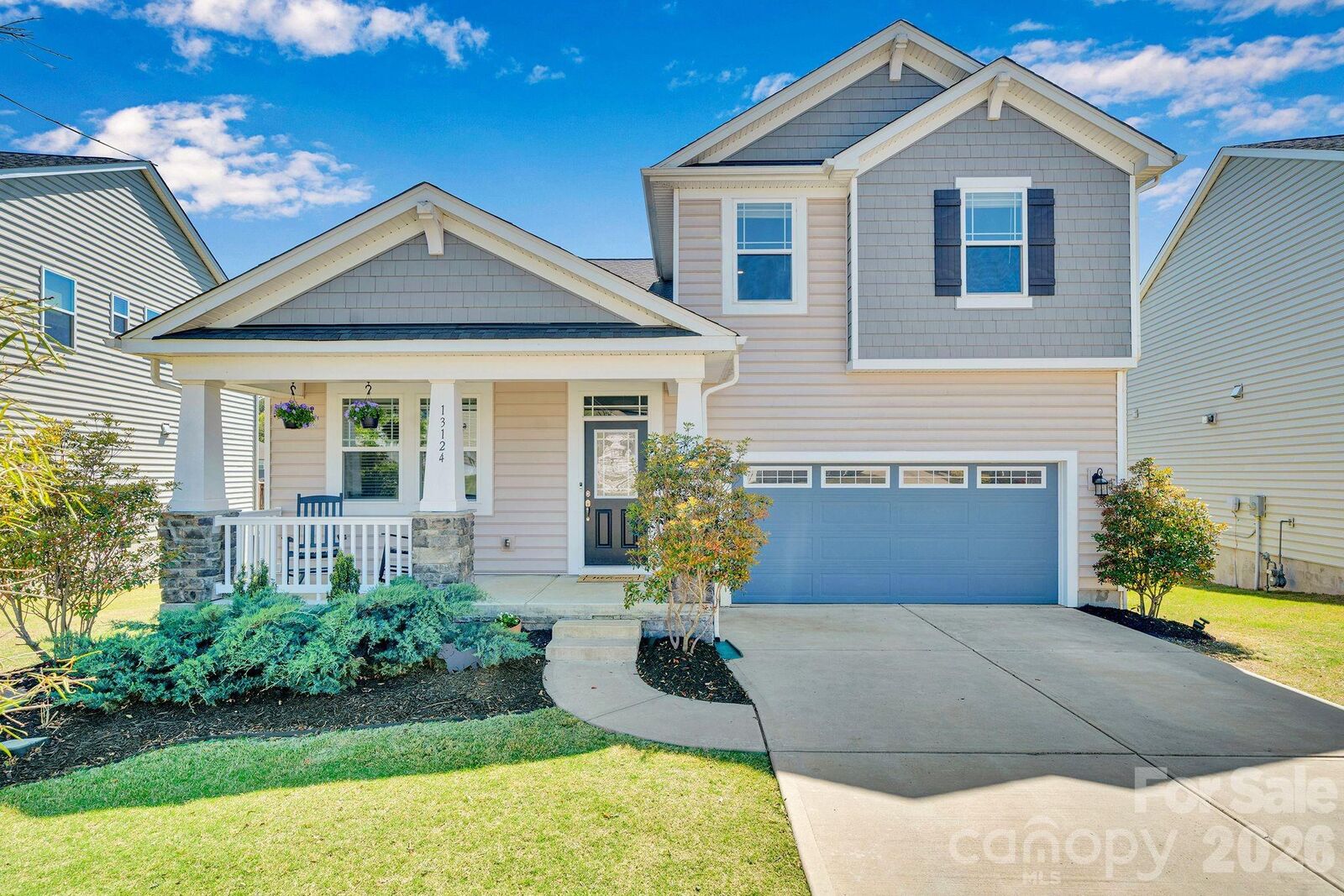 Property Photo: 13124 Lakemore Drive NC 28278
