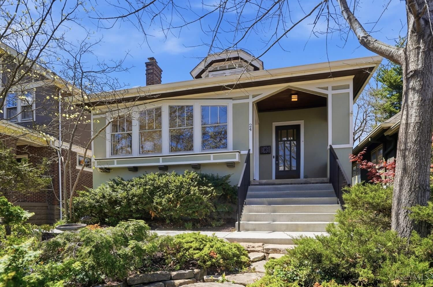 Property Photo:  24 Arcadia Place  OH 45208 