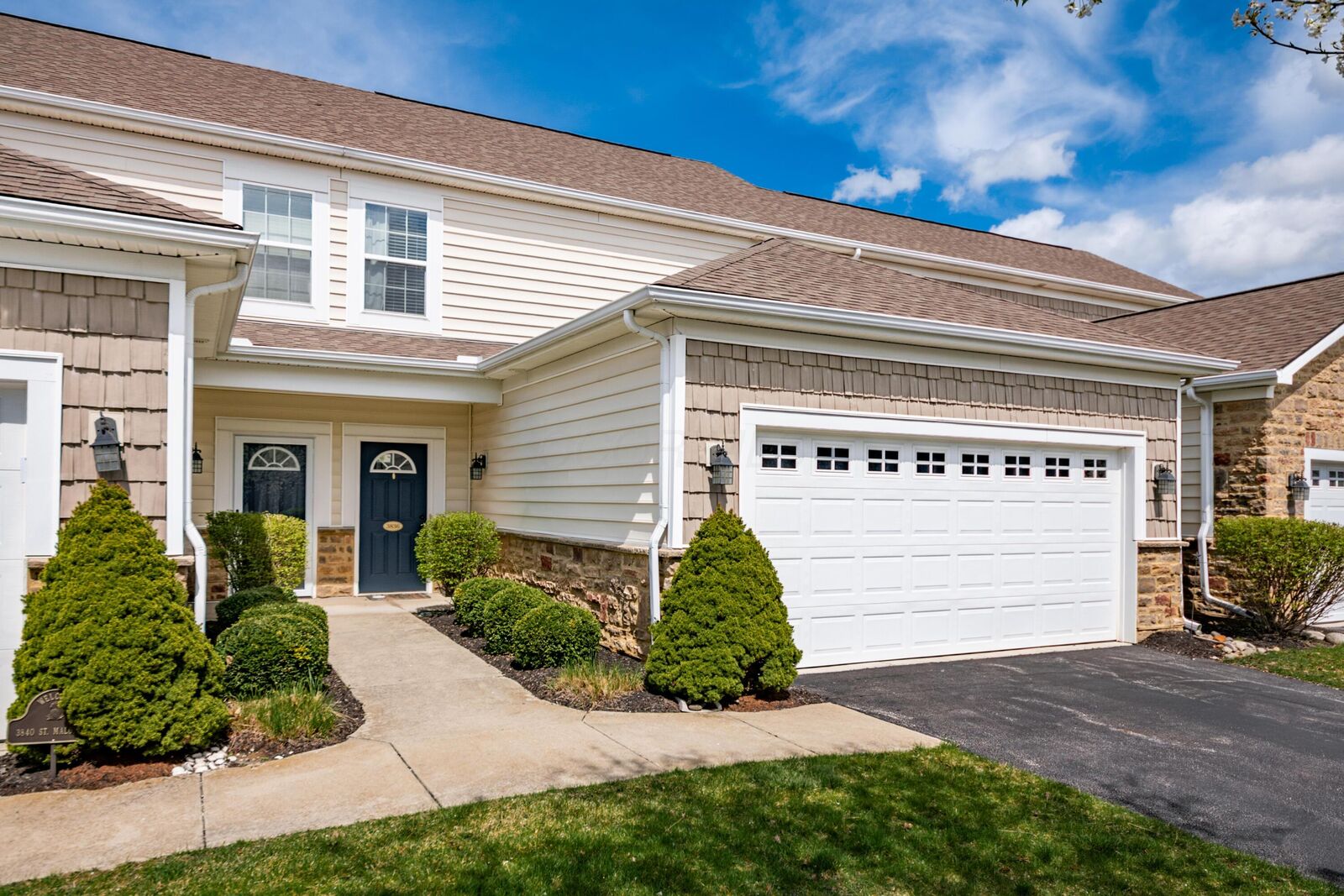 Property Photo: 3836 Saint Malo Way OH 43221