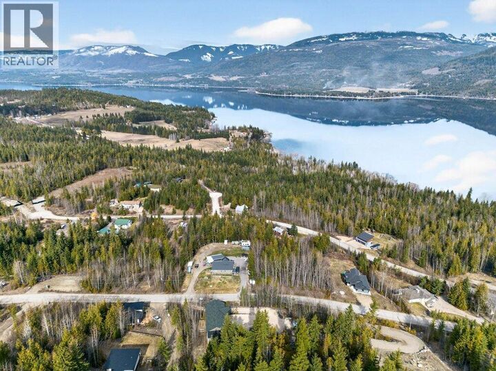 Photo de la propriété:  5058 Heritage Drive  BC V0E 1T0 
