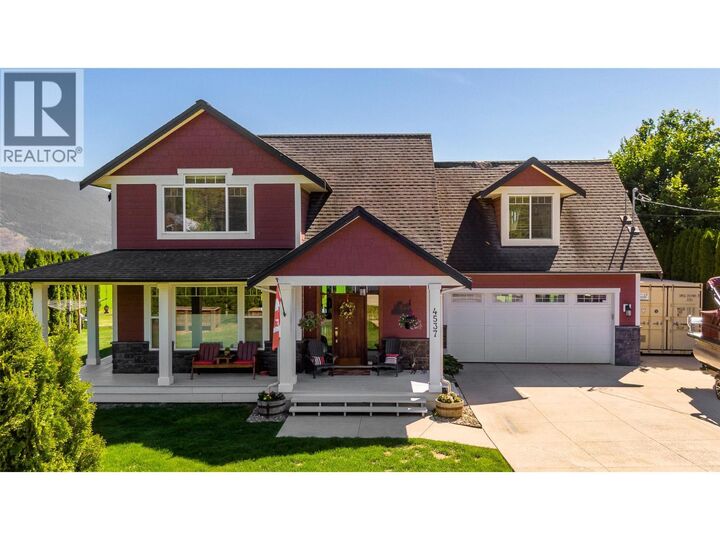 Property Photo: 4537 Lansdowne Road BC V0E 1B8