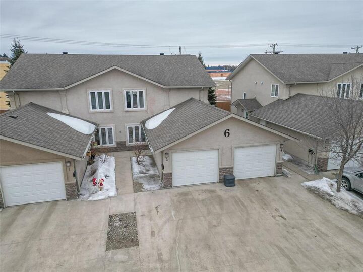 Photo de la propriété:  6 Sprucewoods Place  MB R7B 0N5 