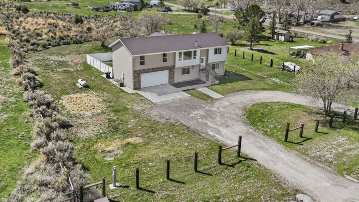 Property Photo: 522 Croydon Drive NV 89815