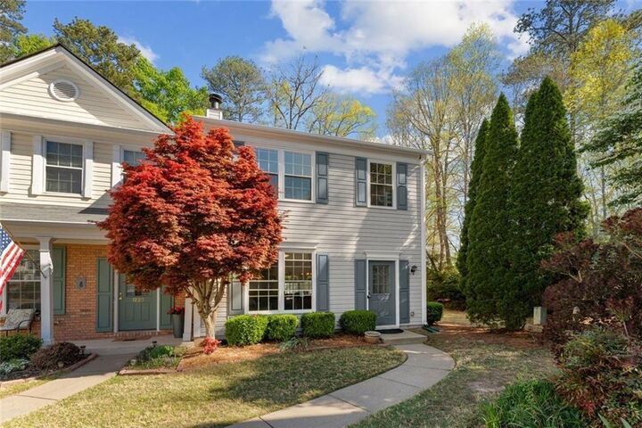 Property Photo:  1215 Whitestone Ridge  GA 30005 