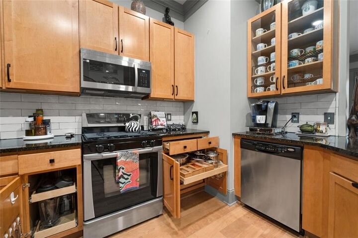 Property Photo: 3621 Vinings Slope SE 2516 GA 30339