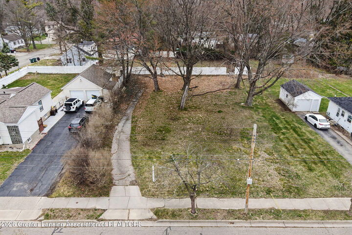 Property Photo:  532 Wayland Avenue  MI 48823 