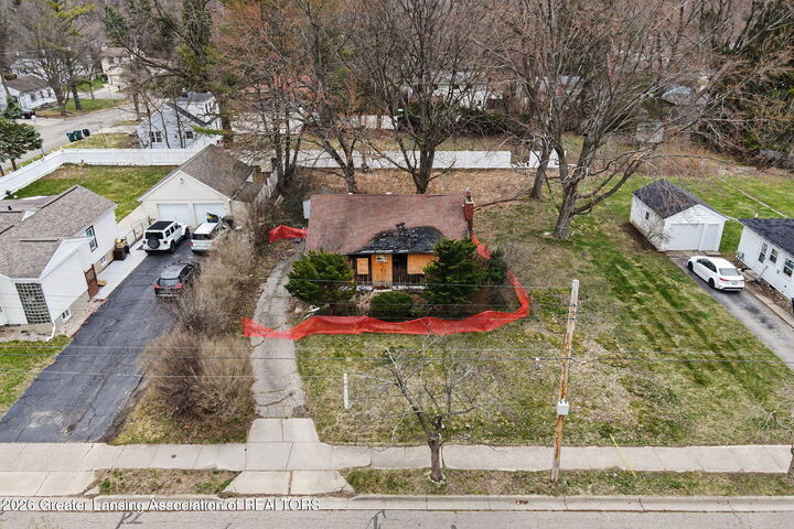 Property Photo:  532 Wayland Avenue  MI 48823 
