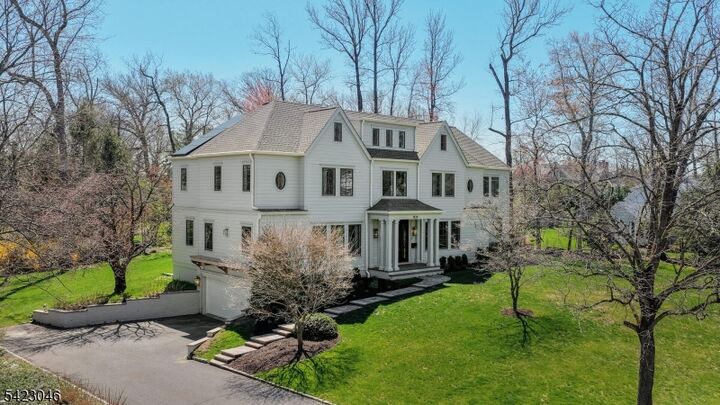 Property Photo: 909 Wyandotte Trl NJ 07090