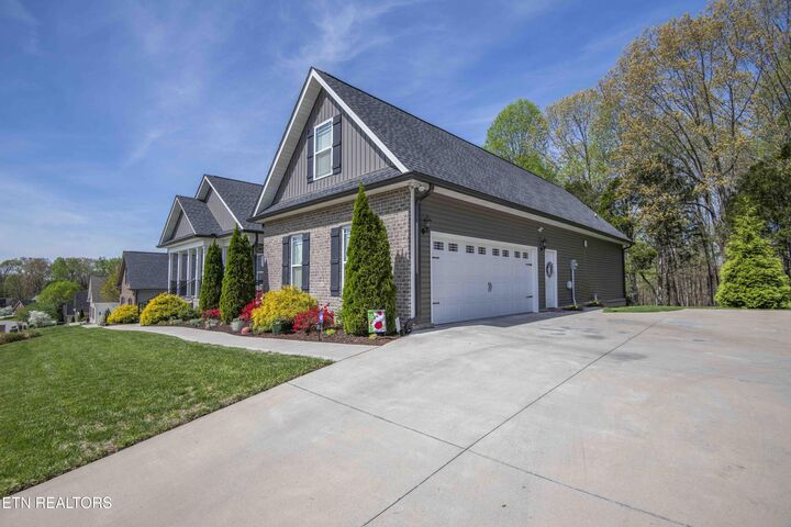 Property Photo: 8125 Frederick John St TN 37938