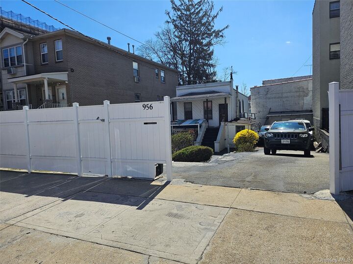 Property Photo:  956 Hegeman Avenue  NY 11208 