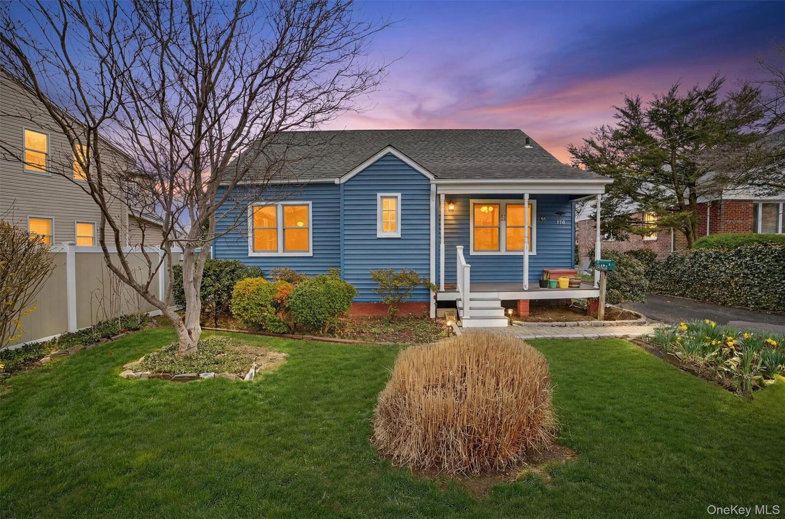 Property Photo:  173 Hunter Avenue  NY 10704 