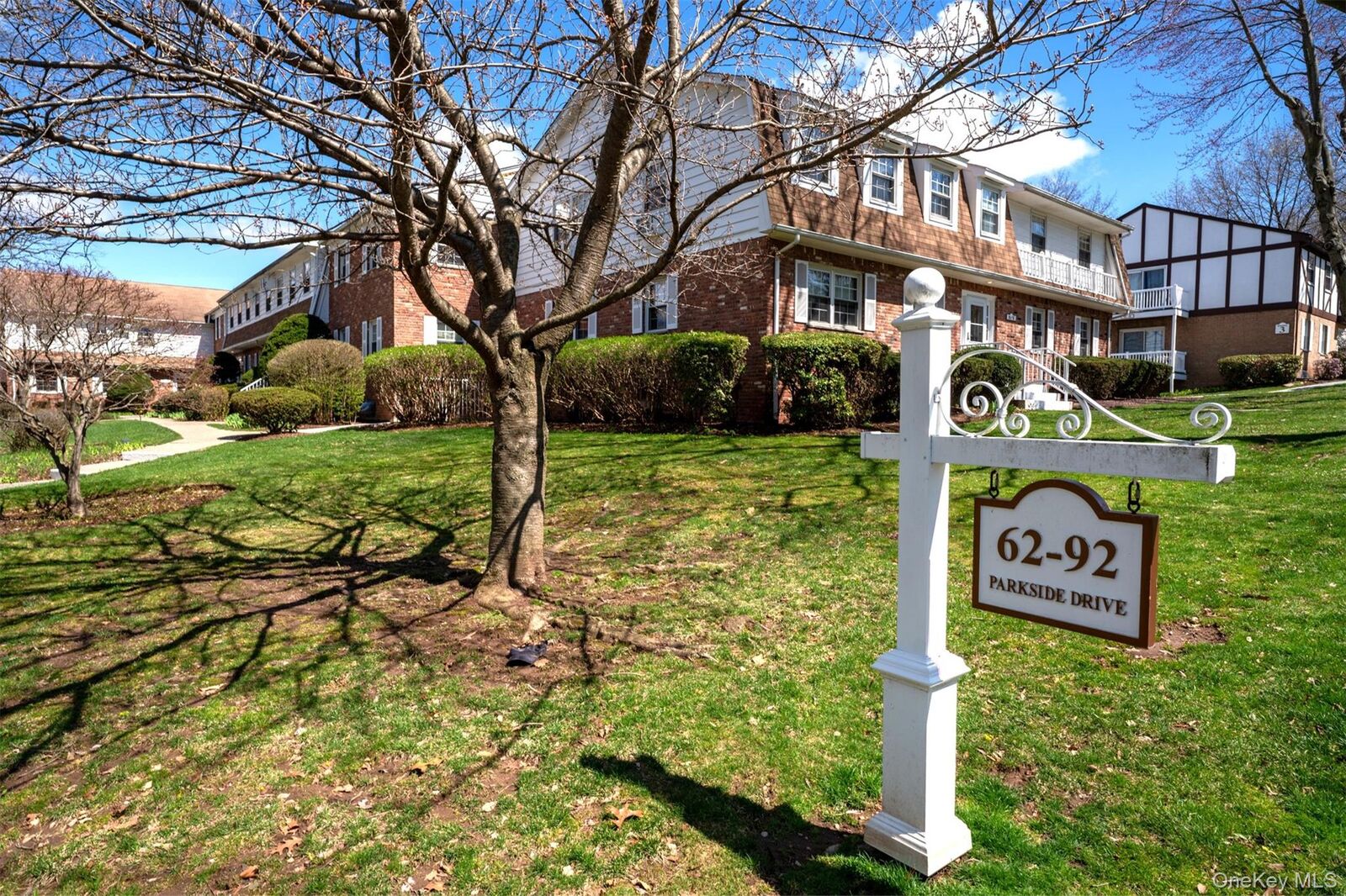 Property Photo:  68 Parkside Drive 68  NY 10901 