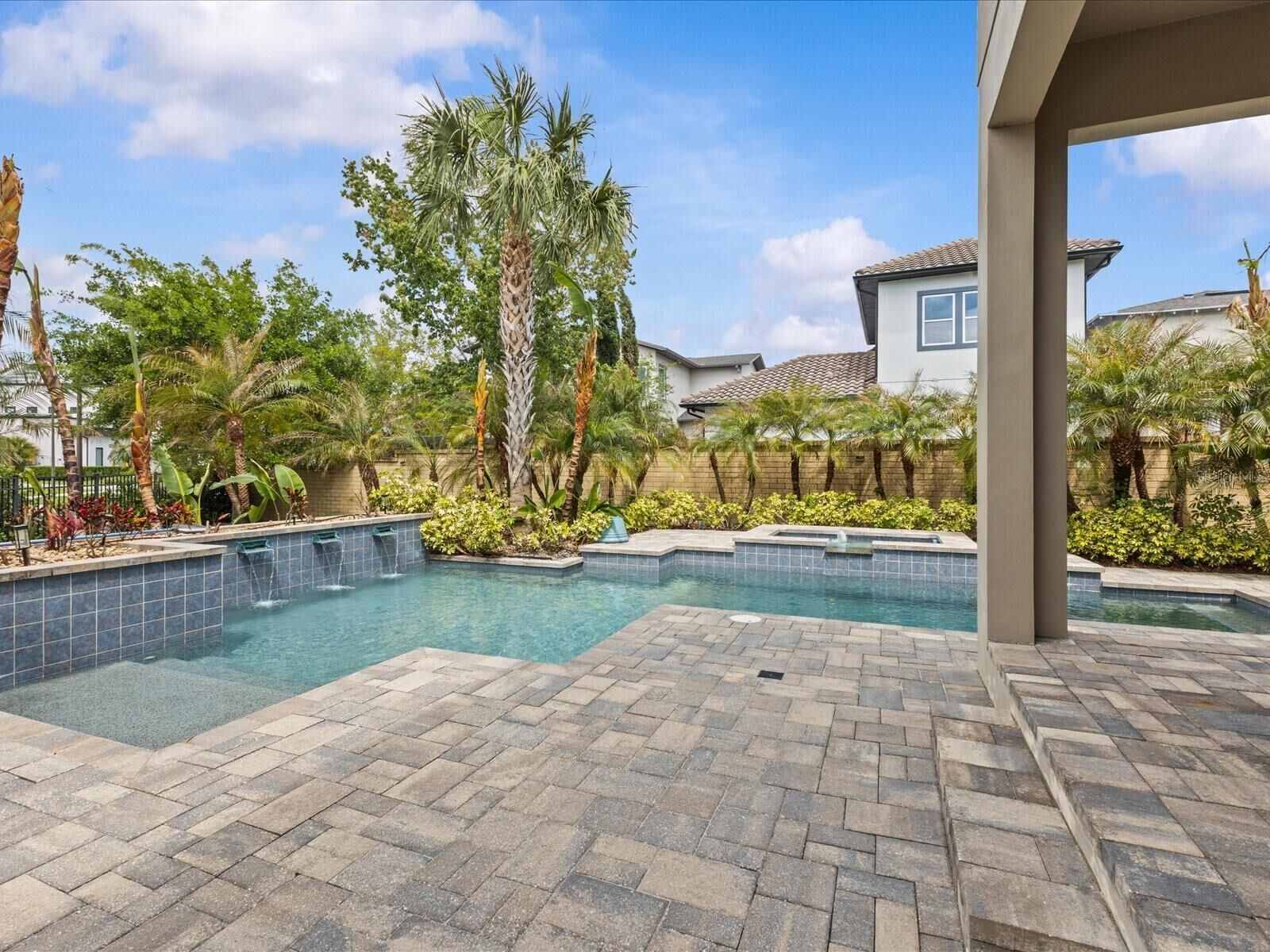 Property Photo: 8153 Bellow Street FL 32827