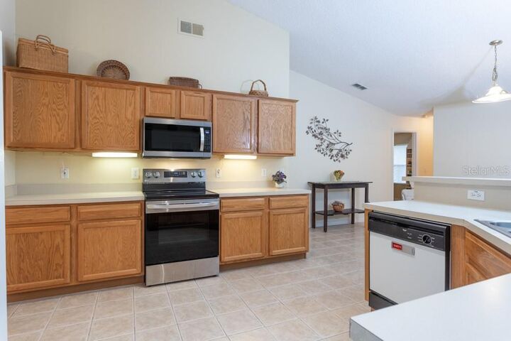 Property Photo: 5 Whetstone Lane FL 32164