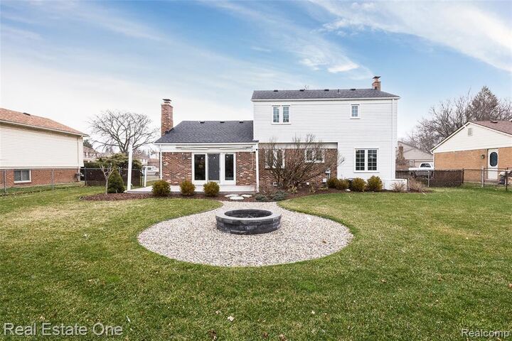 Property Photo:  37617 Sunnydale Street  MI 48154 1440 