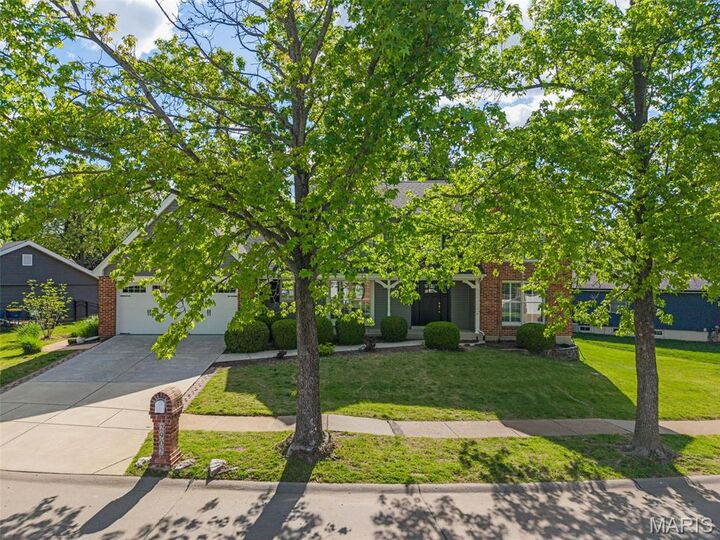 Property Photo:  2902 Piney Pointe Drive  MO 63129 