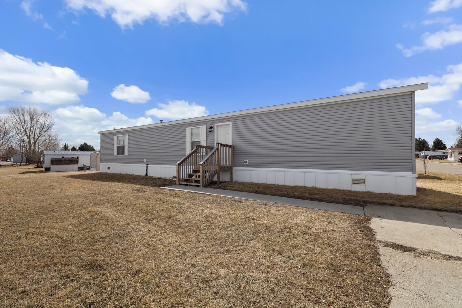 Property Photo:  405 SE 31st Ave SE Lot 16  ND 58701 