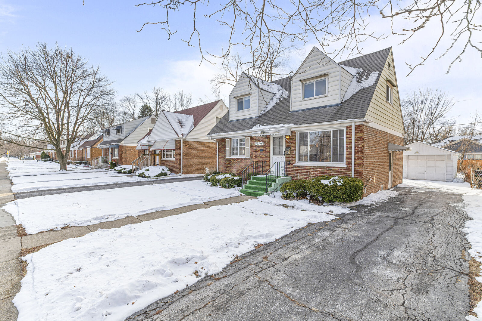 Property Photo:  17714 Burnham Avenue  IL 60438 