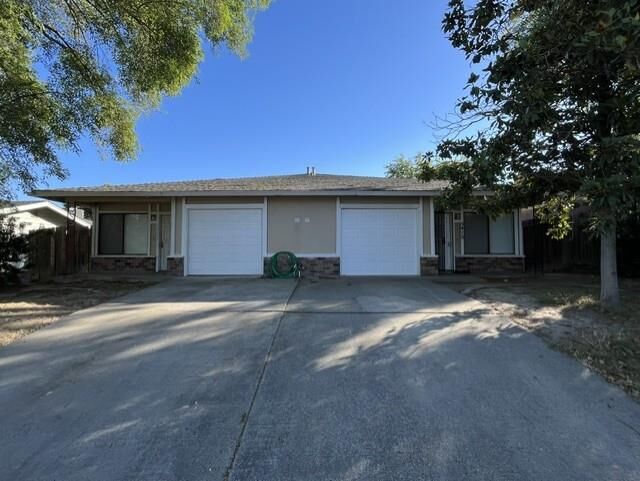 Property Photo: 5412 Karm Way CA 95842