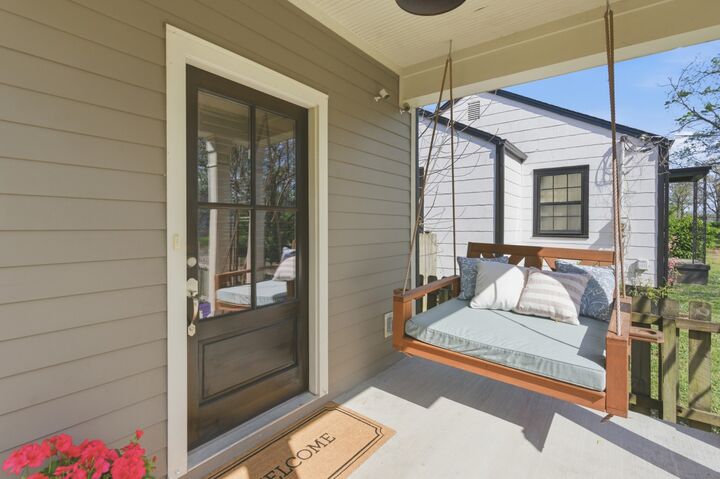 Property Photo:  1100B Matthews Pl  TN 37206 