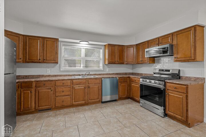 Property Photo:  401 W Highland  AR 72401 