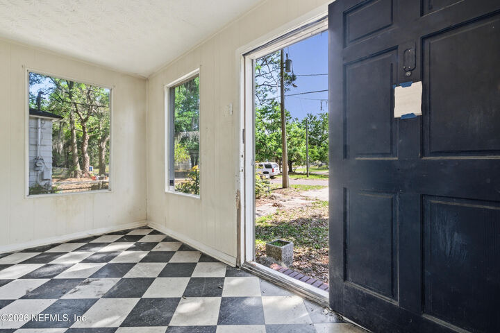 Property Photo:  8004 Delaware Avenue  FL 32208 