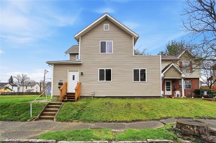 Property Photo:  900 S Seneca Avenue  OH 44601 