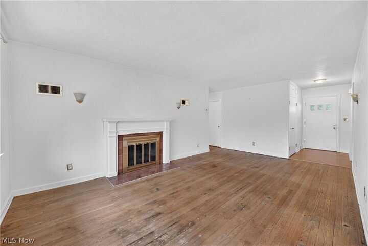 Property Photo: 856 E Highland Avenue OH 44691