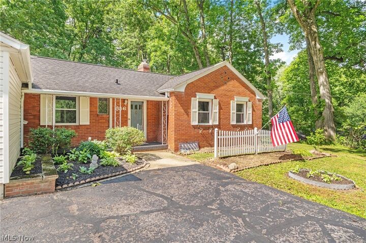 Property Photo:  856 E Highland Avenue  OH 44691 