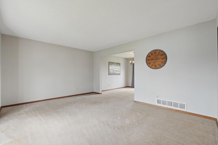 Property Photo:  2203 Leyland Bay  MN 55125 