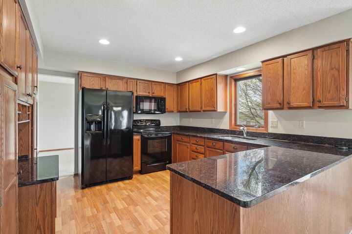 Property Photo:  2203 Leyland Bay  MN 55125 