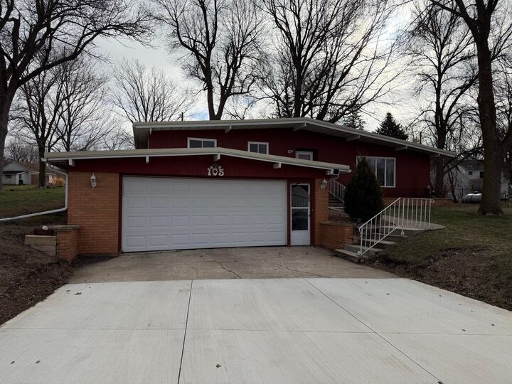 Property Photo:  105 7th Street N  MN 56051 