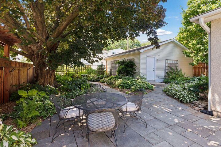 Property Photo:  597 Pascal Street S  MN 55116 