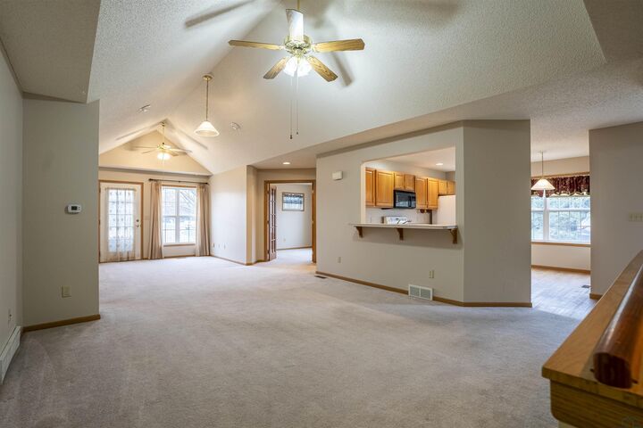 Property Photo:  790 Cedar View Dr 401  IA 51031 