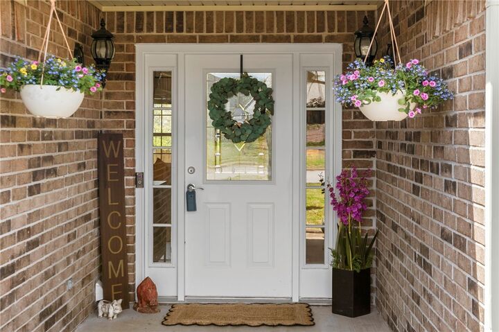 Property Photo:  3216 Eaglecrest Circle  AR 72762 