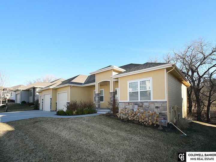 Property Photo:  2549 N 187th Avenue  NE 68022 