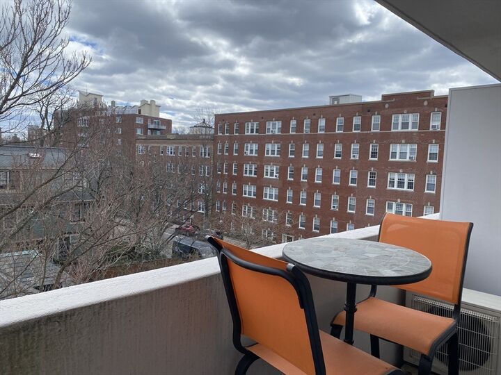 Property Photo:  29 Concord Ave 501  MA 02138 
