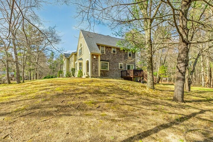 Property Photo:  12 Old Meetinghouse Grn 17  MA 02766 