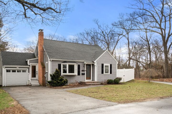 Property Photo:  438 Mount Vernon St  MA 02026 