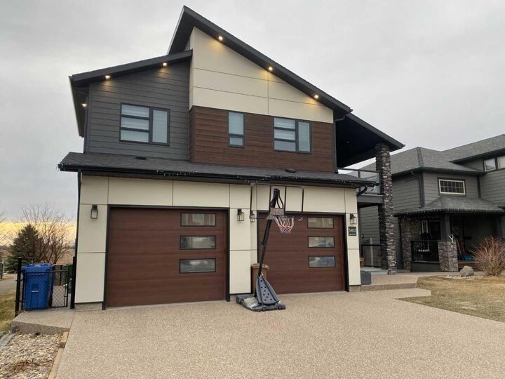 Property Photo:  5402 43 Street  AB T1G 0E2 