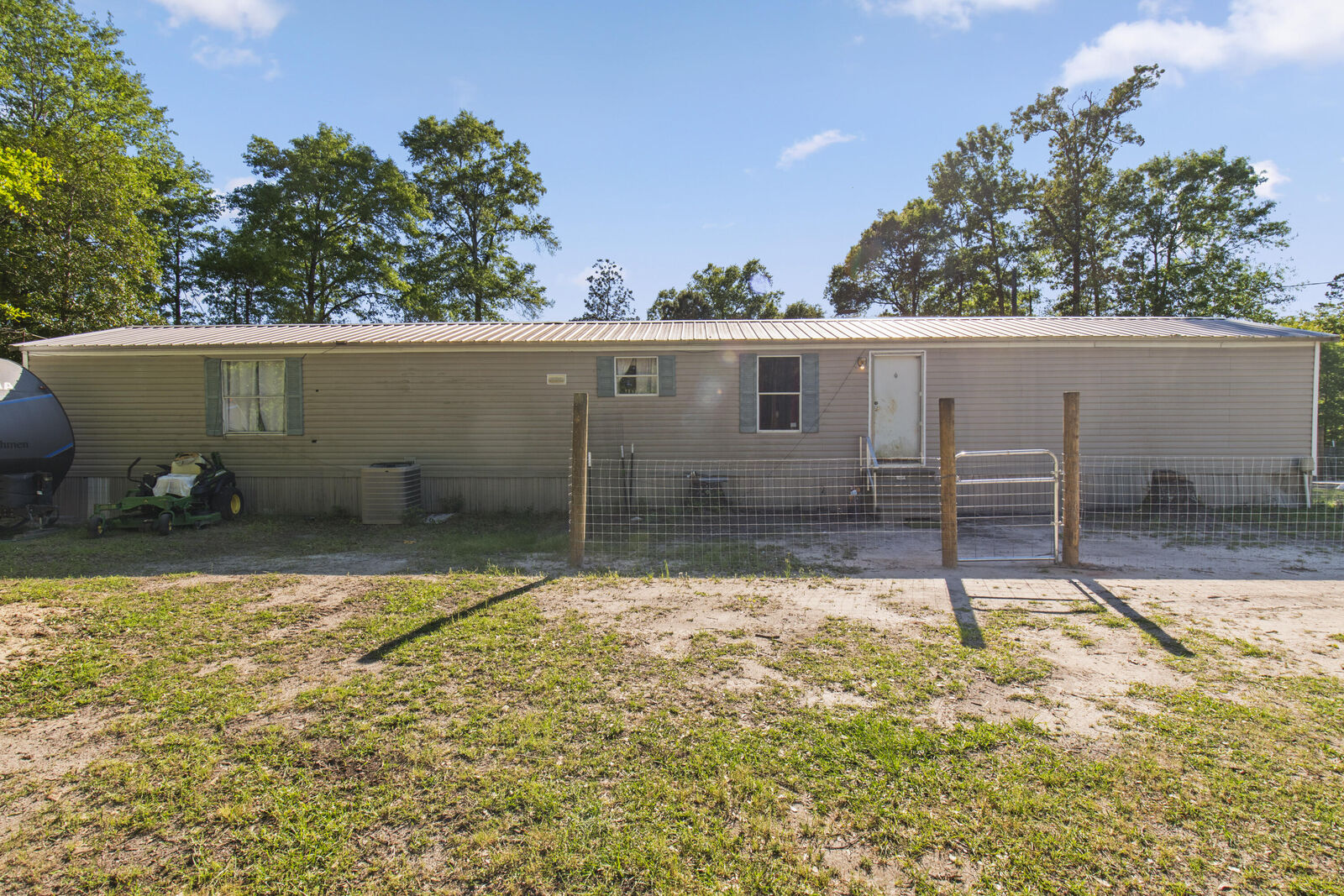 Property Photo:  1688 Hwy 399  LA 70656 