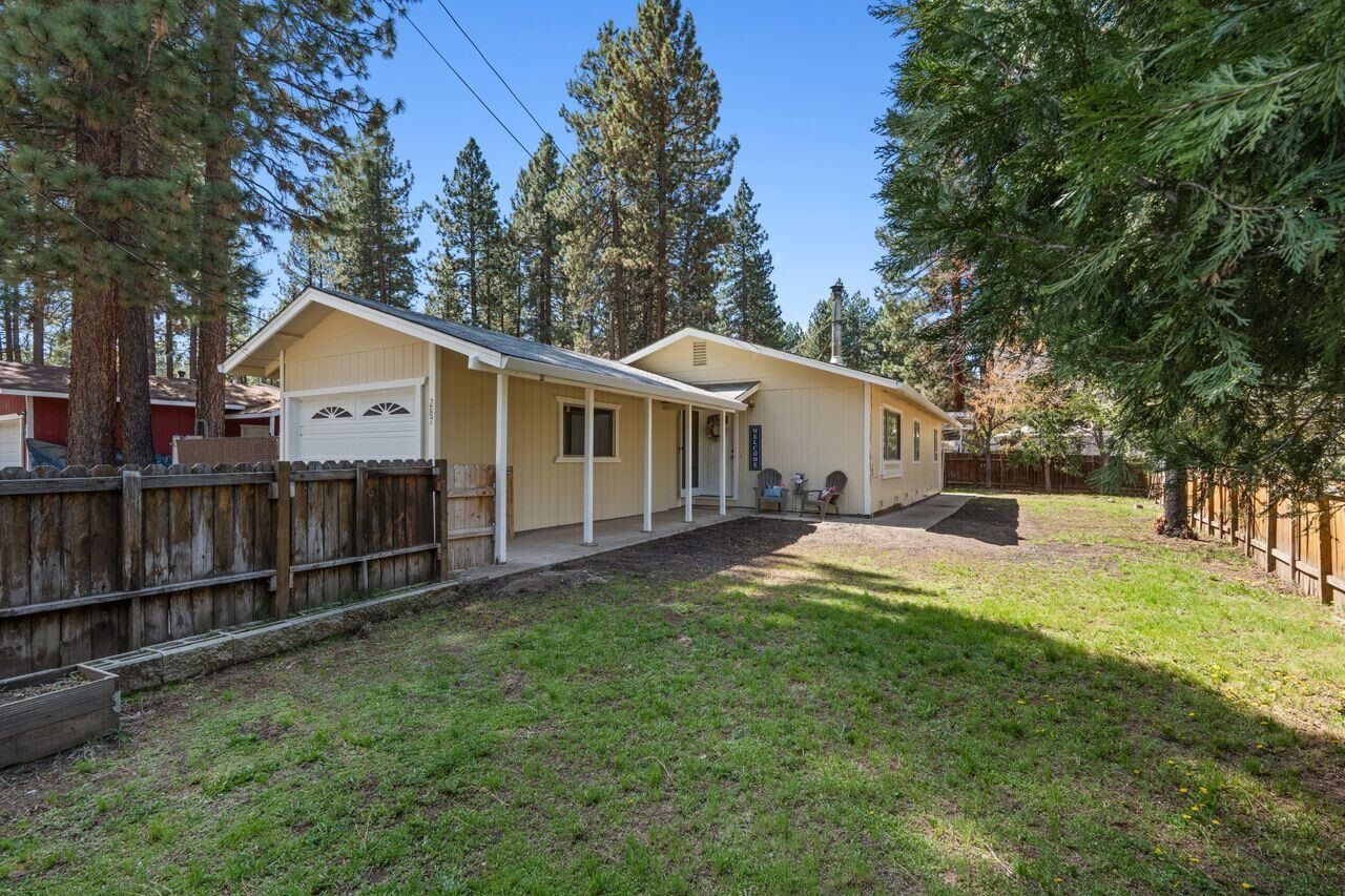 Property Photo:  833 W Plumas Avenue  CA 96122 