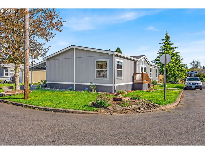 Property Photo:  13443 SE Pardee Dr 3  OR 97236 