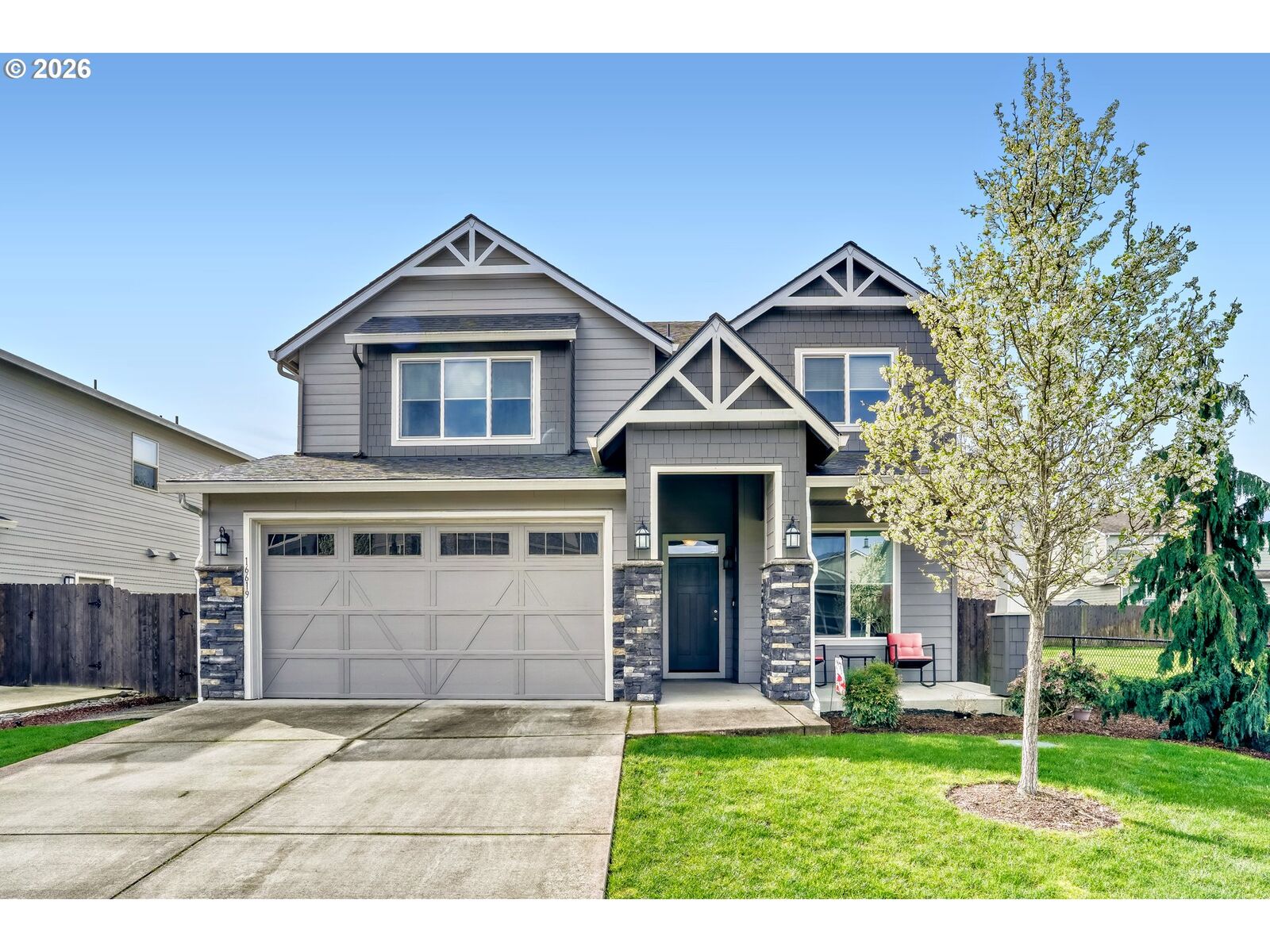Property Photo: 16619 NE 93rd Way WA 98682