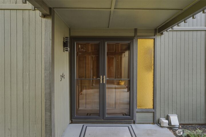 Property Photo:  601  Village Way 34  WA 99362 