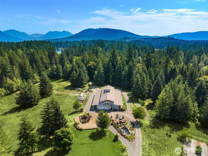 Property Photo: 6937 Lake Alice Road SE WA 98024