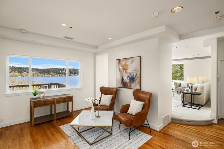 Property Photo:  1458 W Lake Sammamish Parkway NE  WA 98008 