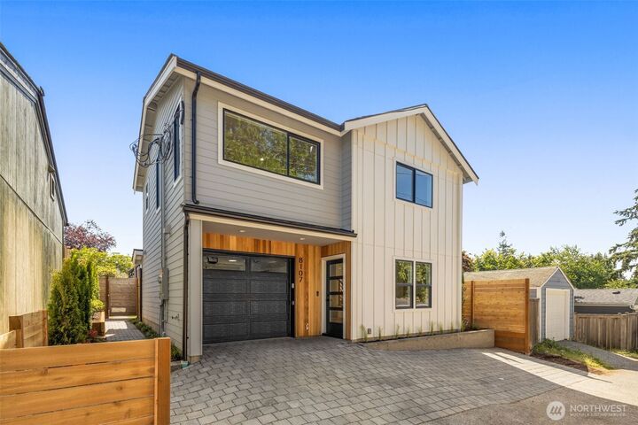 Property Photo: 8109 34th Avenue SW B WA 98126
