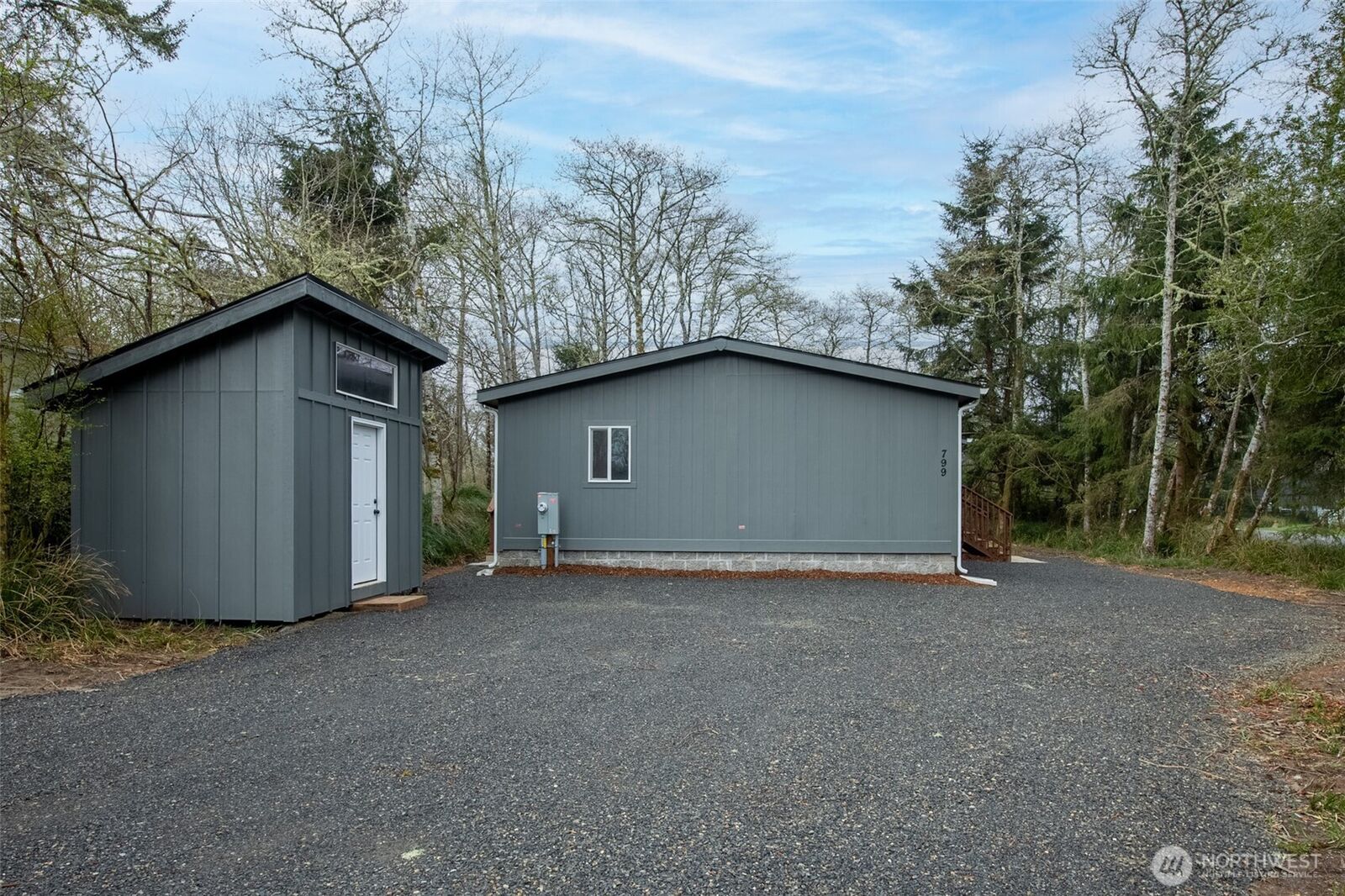 Property Photo:  799  Edgewood Avenue NE  WA 98569 