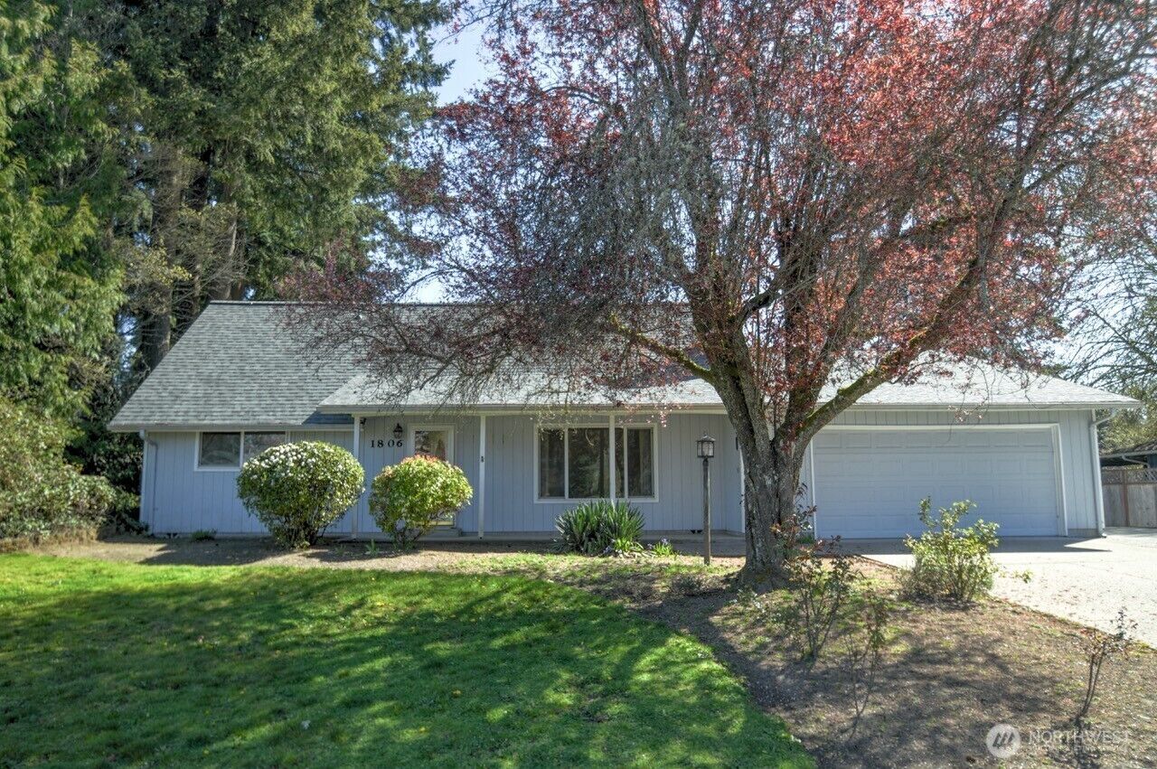 Property Photo:  1806  Alanna Drive SE  WA 98503 